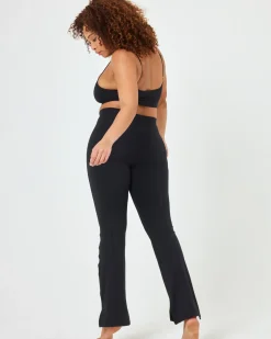 New In Play Legging - Black Bottoms